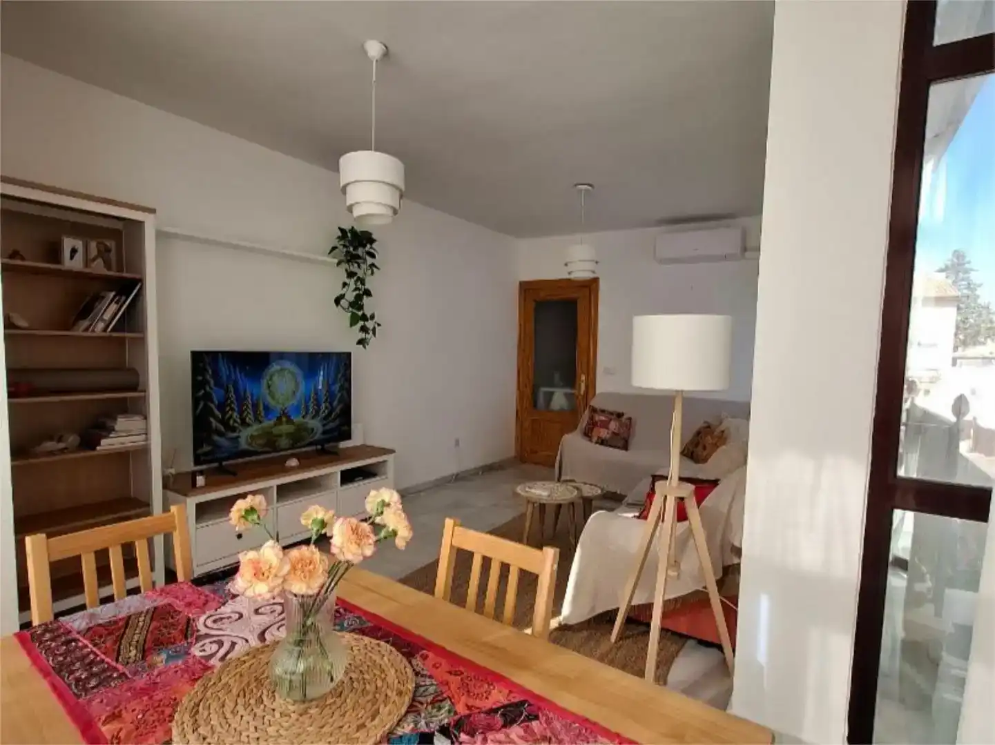 Sala d'estar de Pis per a compartir en La Zubia amb Aire condicionat, Moblat i Balcó