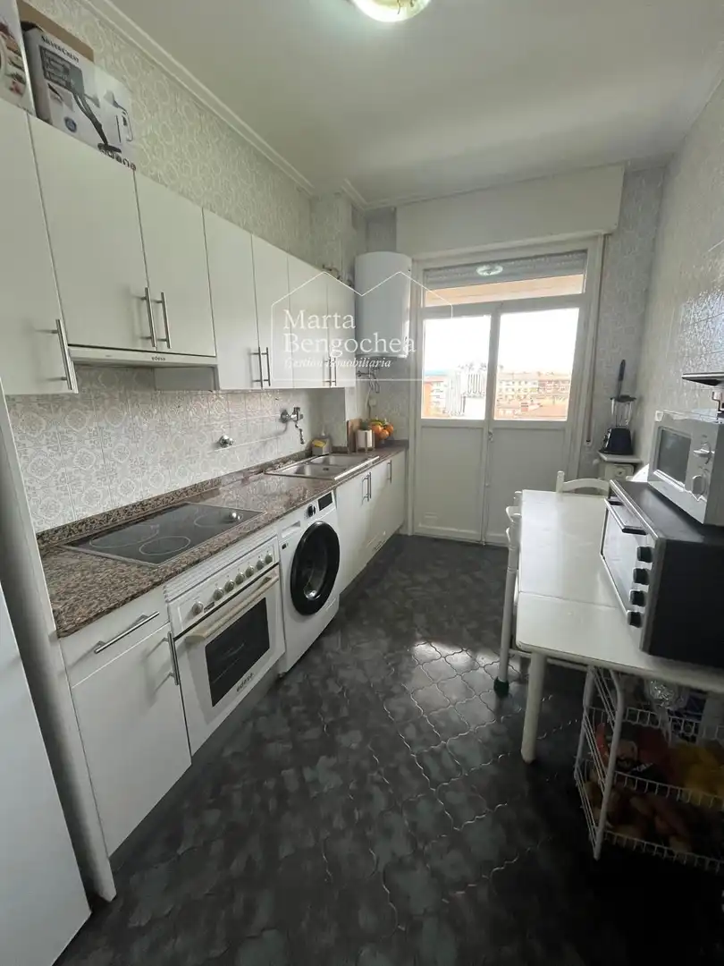 Kitchen of Flat for sale in Vitoria - Gasteiz  with Heating, Terrace and Storage room