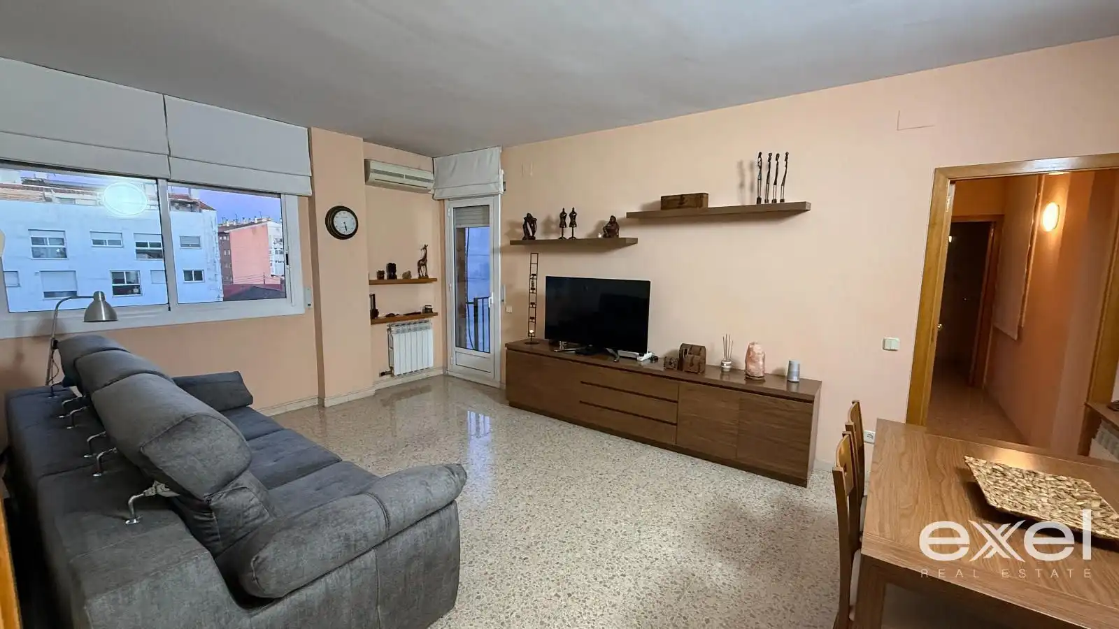 Living room of Flat for sale in Cornellà de Llobregat  with Air Conditioner, Heating and Terrace