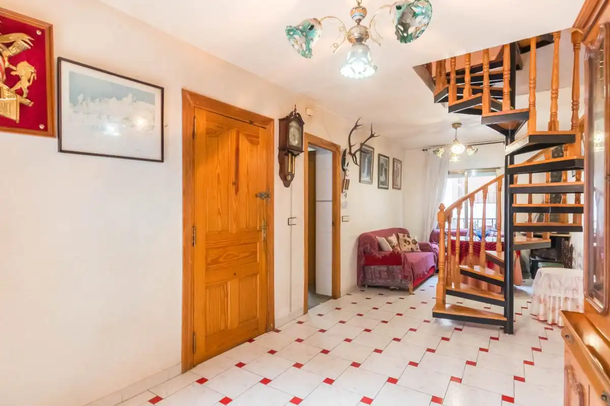 Casa adosada en venta en Blanca con Calefacción
