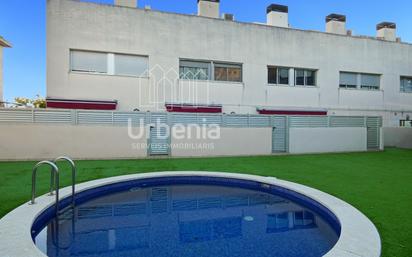 Exterior view of House or chalet for sale in El Masnou  with Air Conditioner, Heating and Terrace