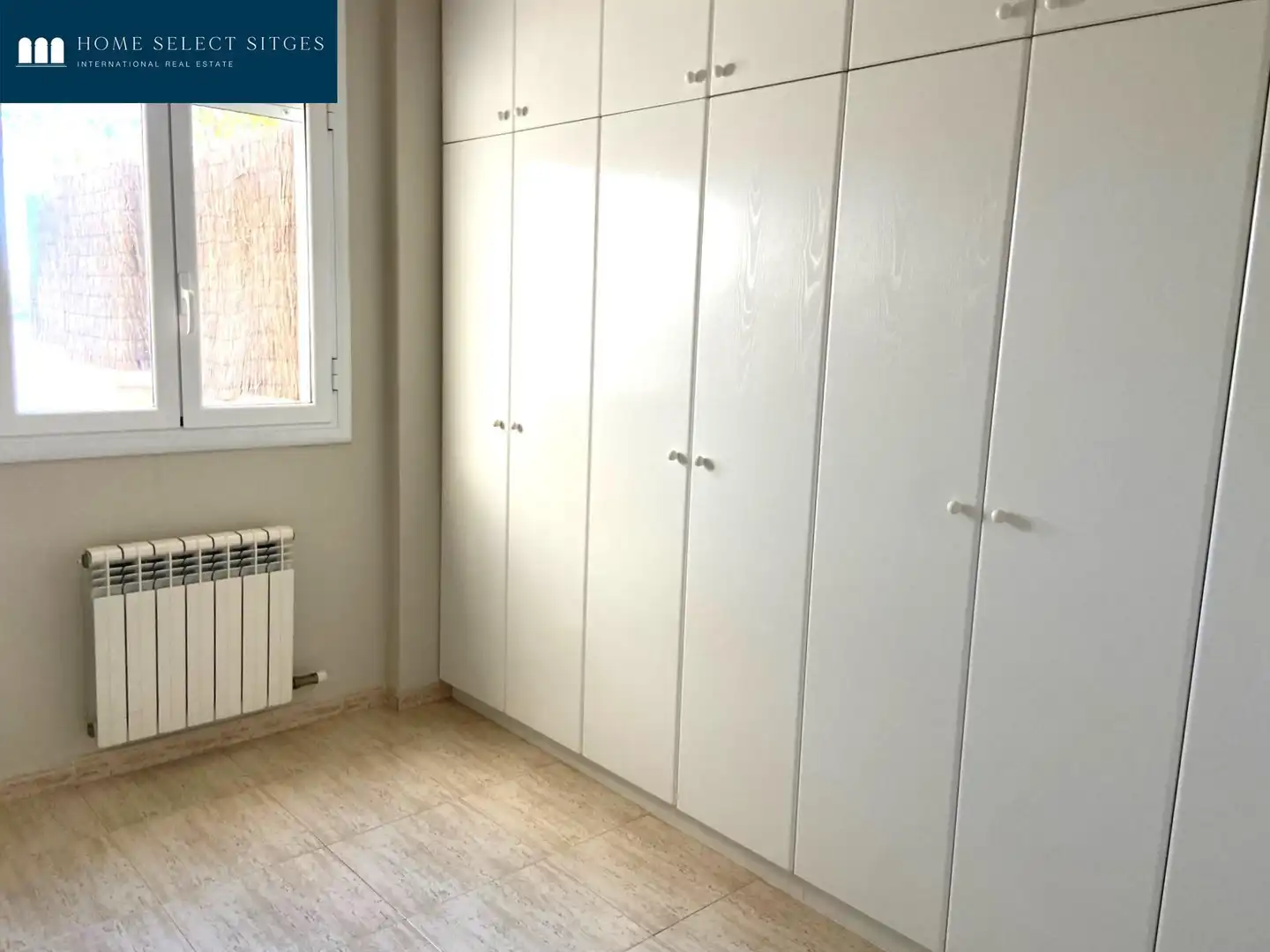 Schlafzimmer von Einfamilien-Reihenhaus zum Verkauf in Sitges mit Klimaanlage, Heizung und Parkett