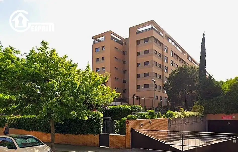 Vista exterior de Piso en venta en Madrid con Aire acondicionado, Calefacción y Jardín privado