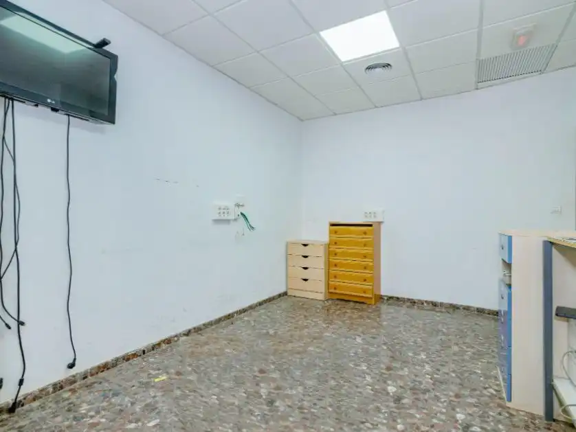Local de alquiler en La Zubia con Aire acondicionado y Calefacción
