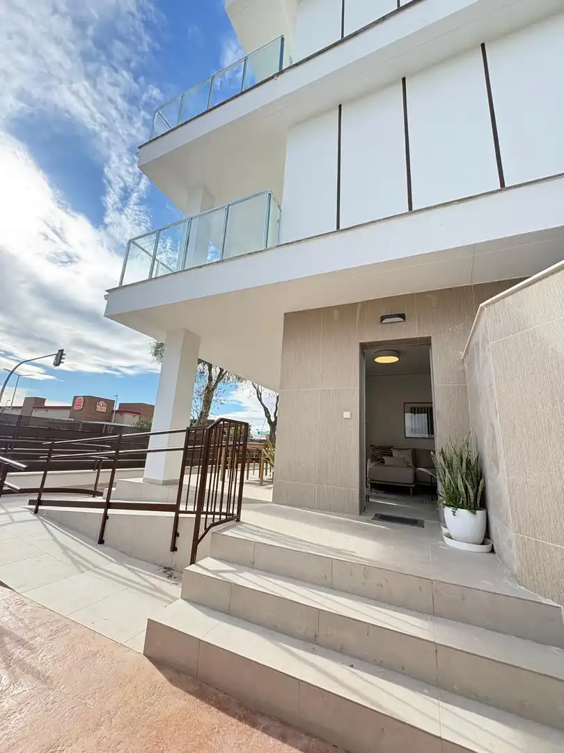 Vista exterior de Apartament en venda en Pilar de la Horadada ciudad