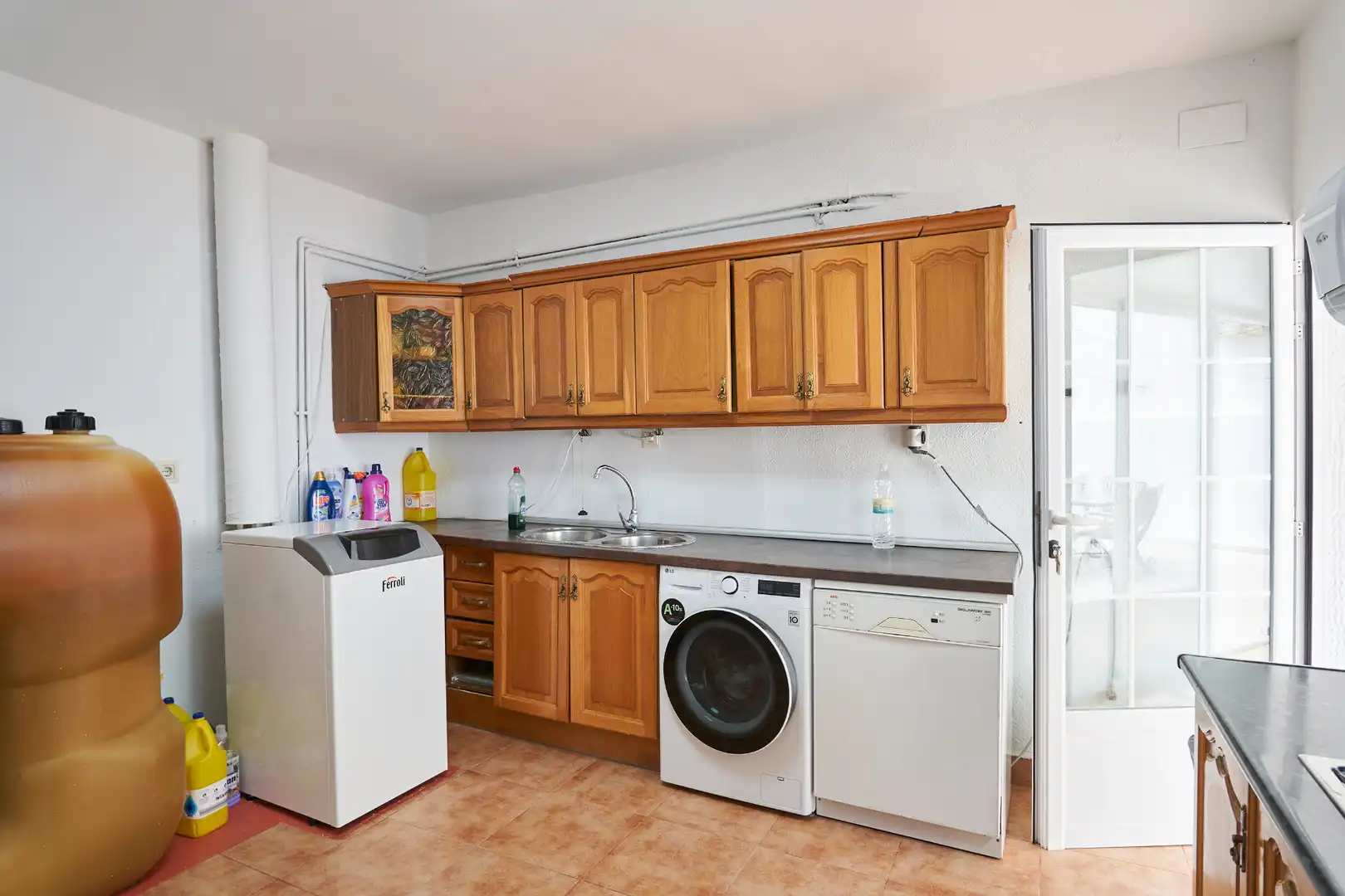Kitchen of Detached homes for sale in Jaén  with Furnished