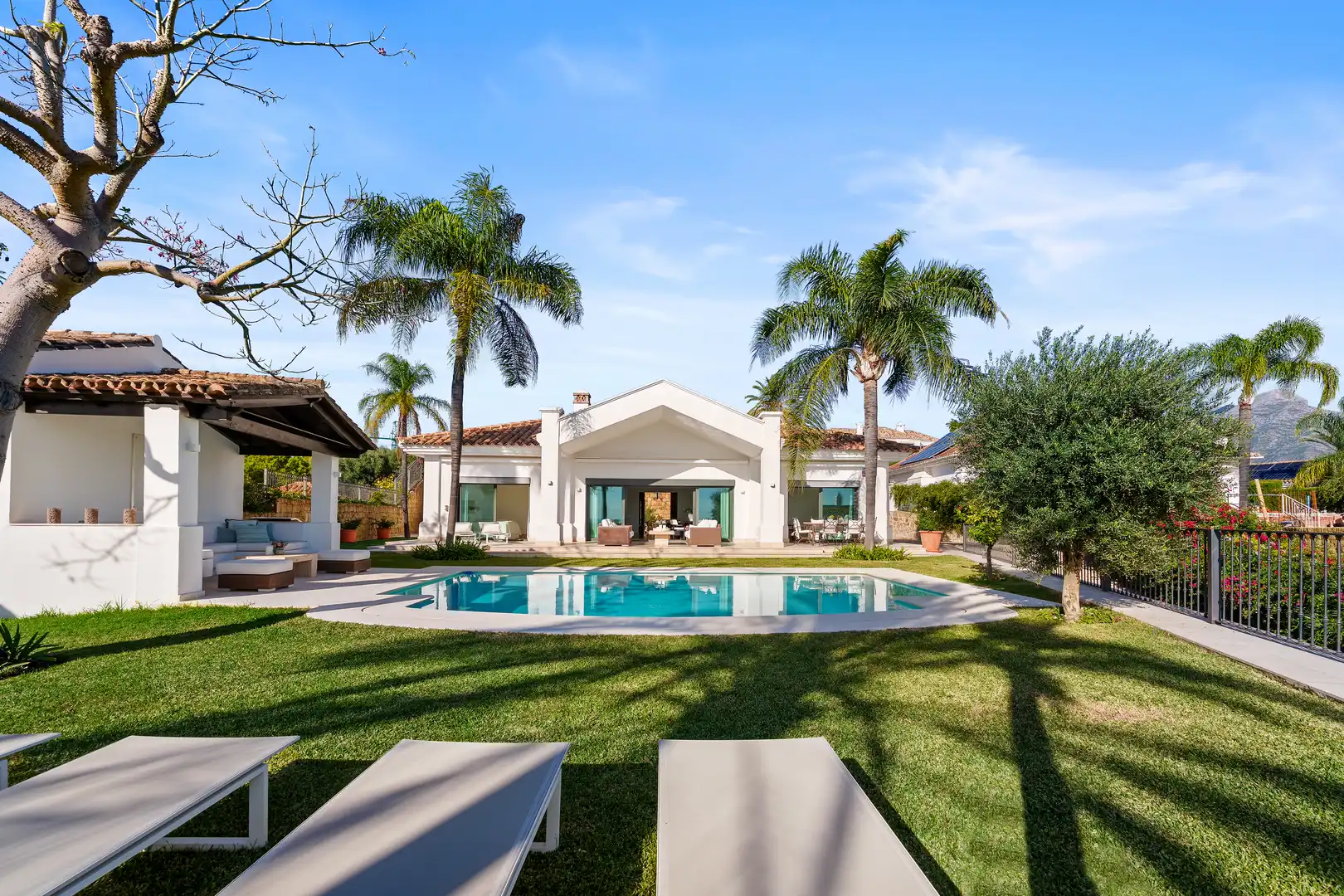Chalet de obra nueva en venta en CL CENTAURO-HAZA DEL CONDE 8 NS-3(F) VILLA LA PERLA 29660 MARBELLA (MÁRBELLA), imagen 24