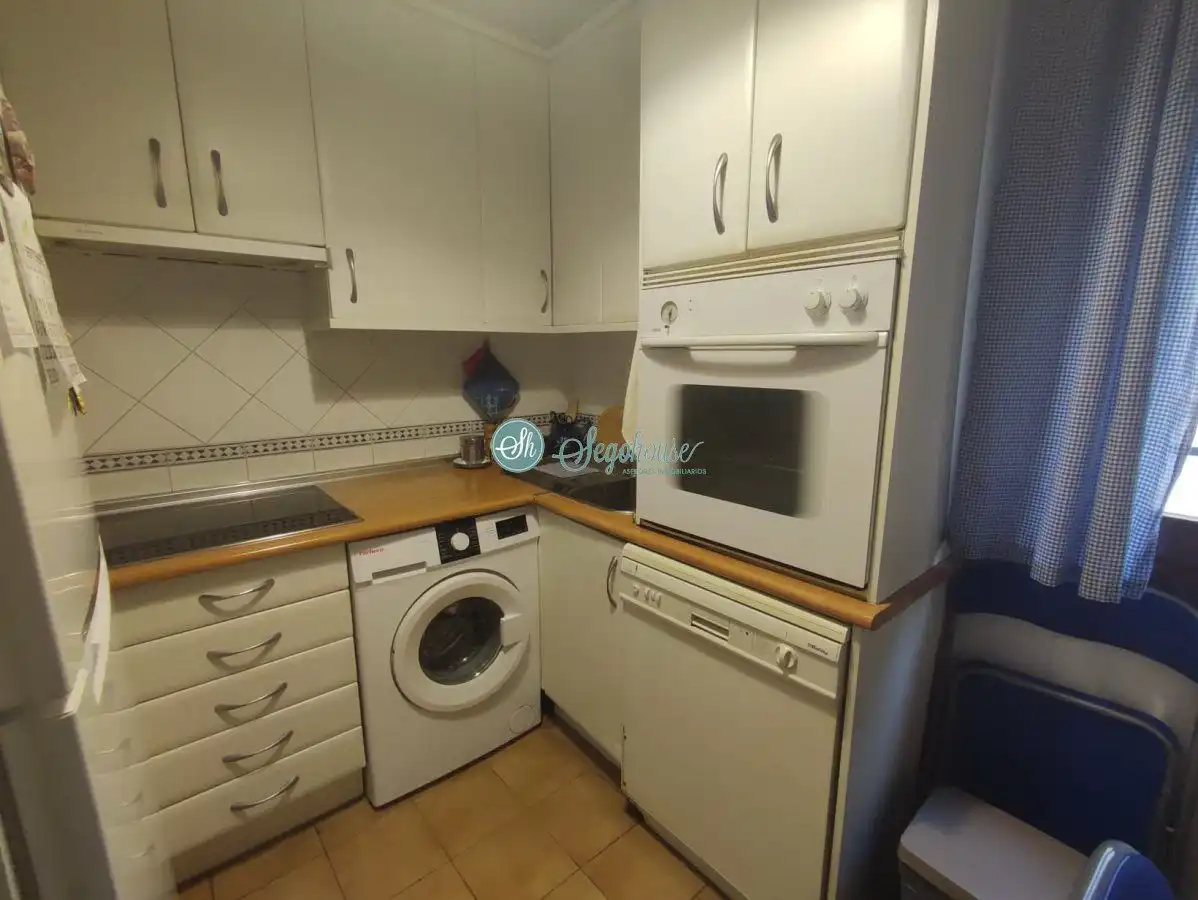 Kitchen of Flat for sale in Segovia  with Heating