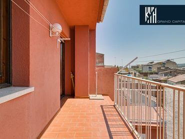 Casa a schiera con balcone in vendita a Carrer Carrer Sant Joan