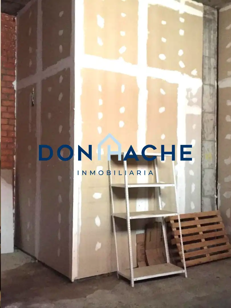 Business premises for sale in Calle Juan Antonio de Vera Zuñiga y Figueroa Conde de la Rock 30, imagen 3