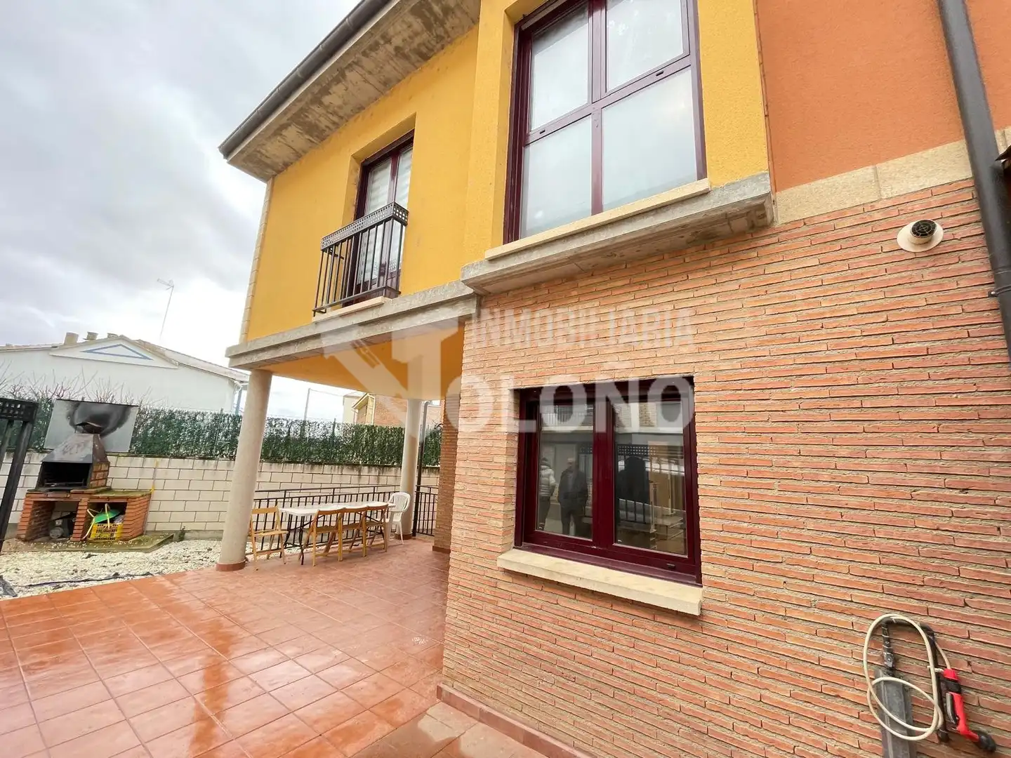 Vista exterior de Casa adosada en venta en Casalarreina con Calefacción, Jardín privado y Parquet