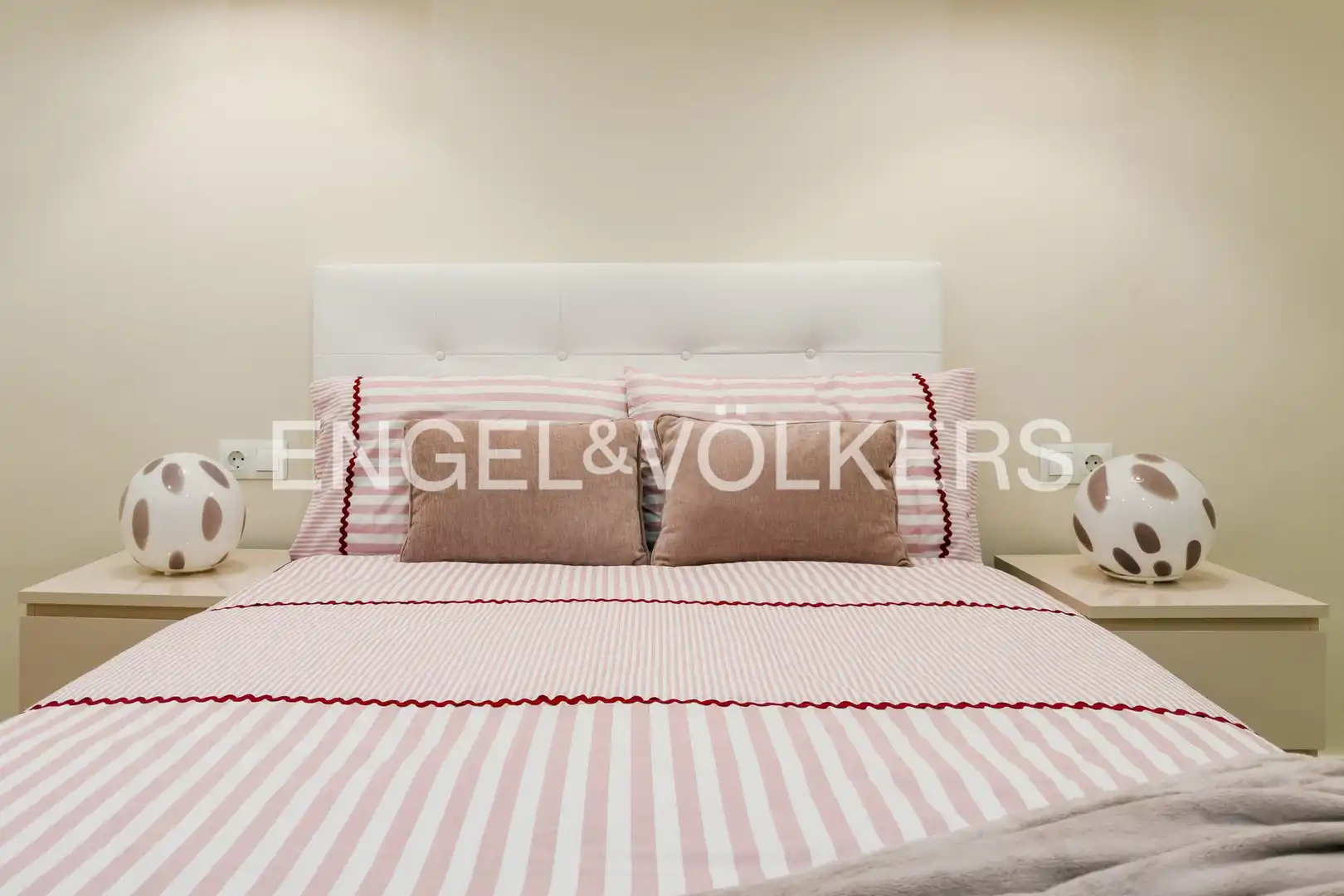 Bedroom of Flat for rent in Ciutat Vella