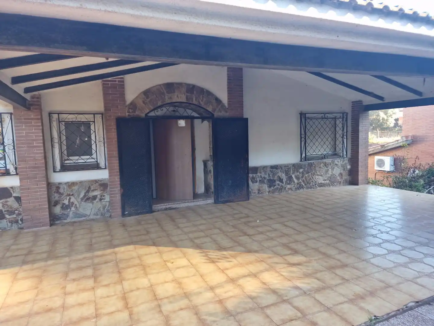 Casa con jardín en venta en Carrer de Maria Sunyol, imagen 2