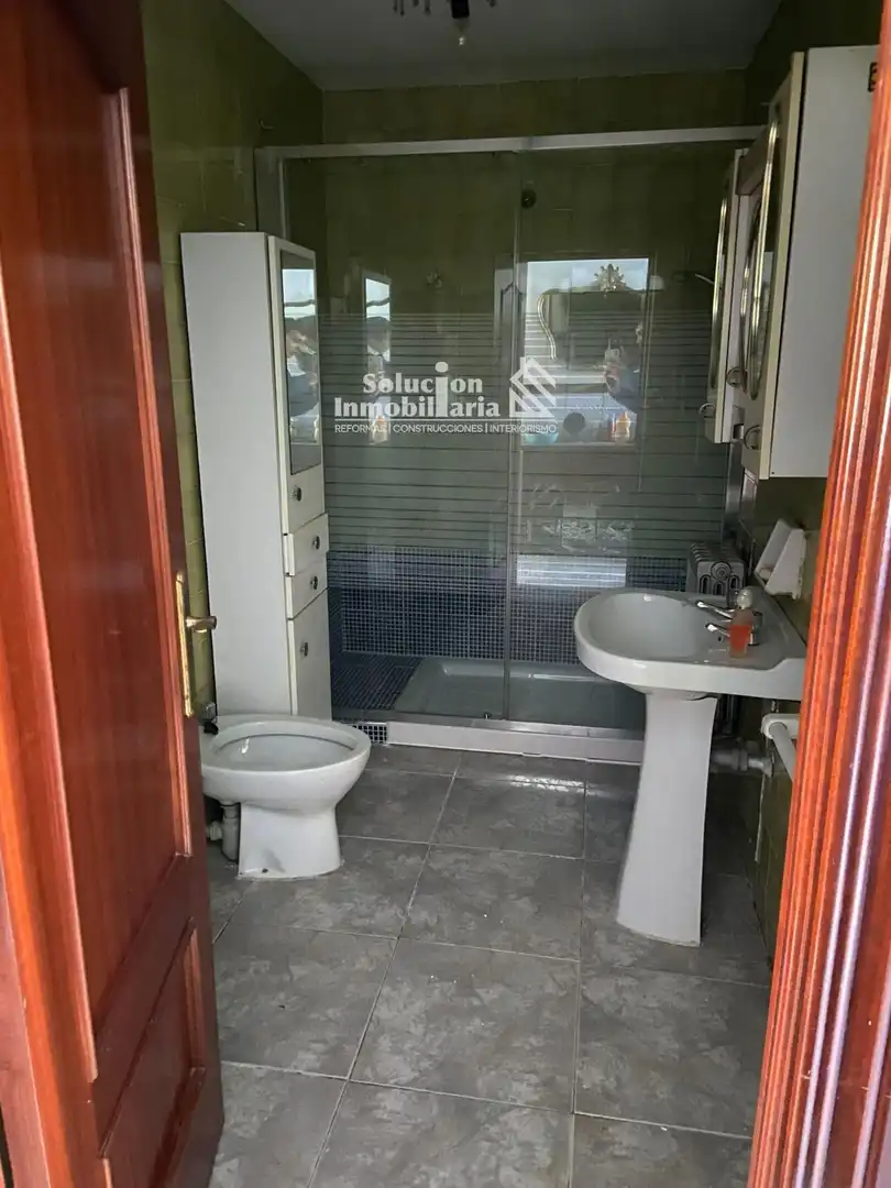 Bathroom of Houses for sale in Salamanca  with Terrace and Furnished