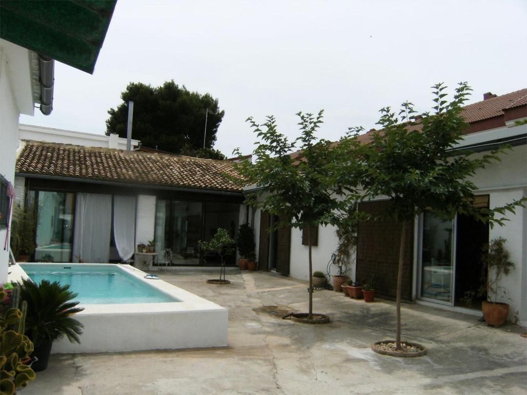 Exterior view of House or chalet for sale in  Valencia Capital  with Private garden, Terrace and Swimming Pool