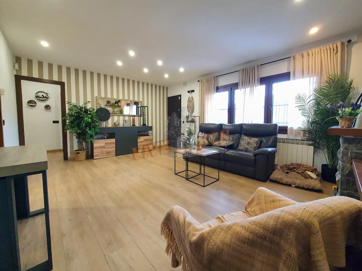Sala d'estar de Casa o xalet en venda en Vallgorguina amb Calefacció, Jardí privat i Parquet