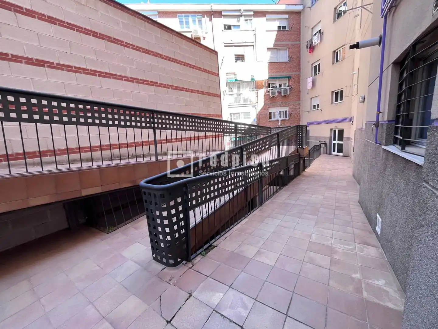 Vista exterior de Piso en venta en Madrid con Aire acondicionado, Calefacción y Jardín privado