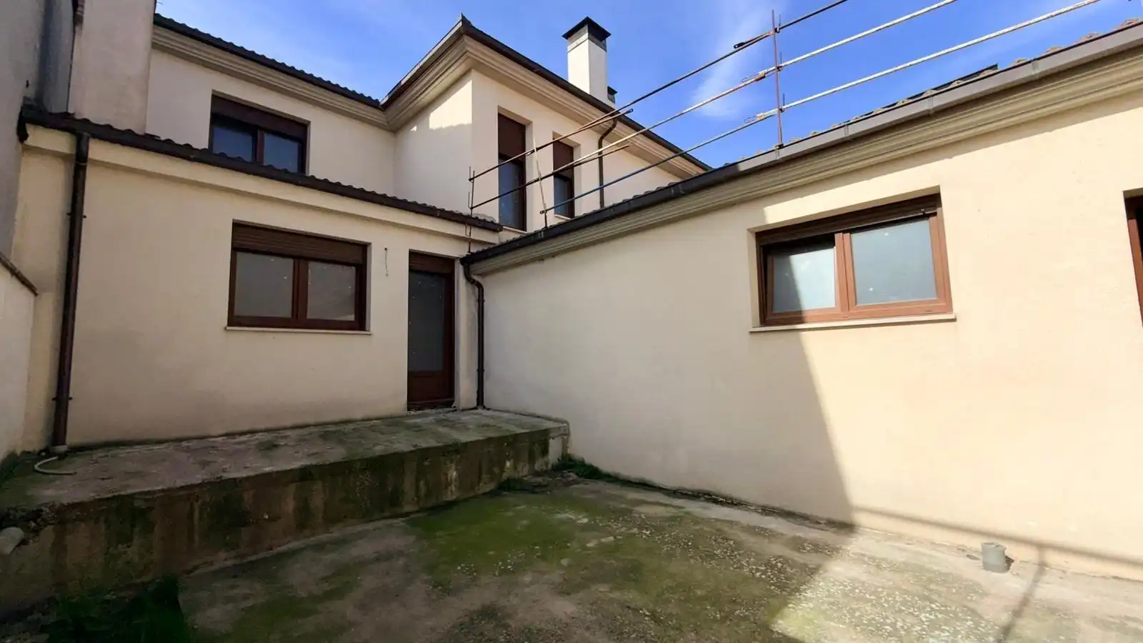 Exterior view of Houses for sale in Cuéllar  with Terrace and Storage room