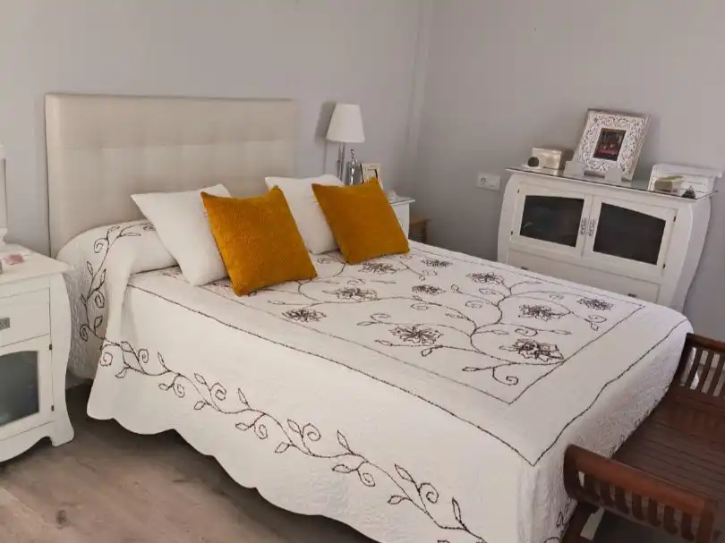 Habitación de Casa adosada en venta en Chiclana de la Frontera con Aire acondicionado, Calefacción y Parquet