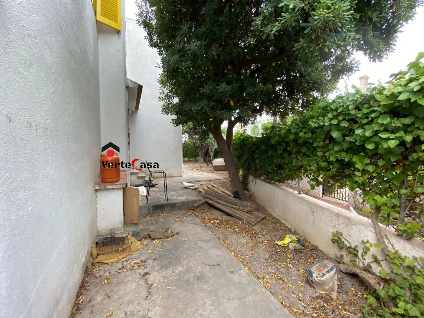 Vista exterior de Casa o xalet en venda en El Puig de Santa Maria amb Terrassa, Traster i Piscina comunitària