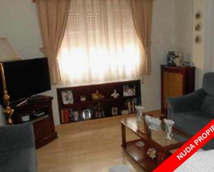 Living room of Flat for sale in  Madrid Capital  with Heating