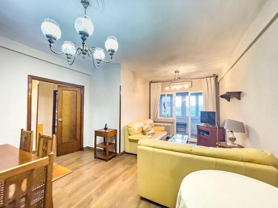 Sala d'estar de Apartament en venda en  Madrid Capital amb Aire condicionat, Calefacció i Terrassa
