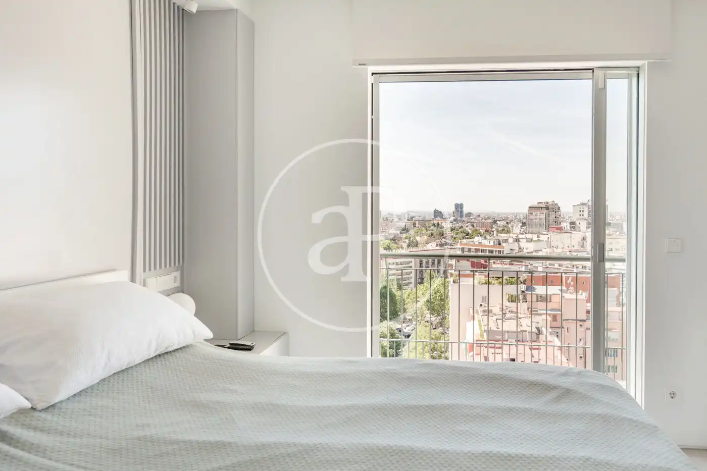 Dormitori de Àtic en venda en Madrid amb Aire condicionat, Calefacció i Terrassa