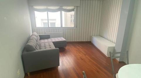 Foto 3 de Piso de alquiler en De Lugo, Ensanche - Sar, Santiago de Compostela