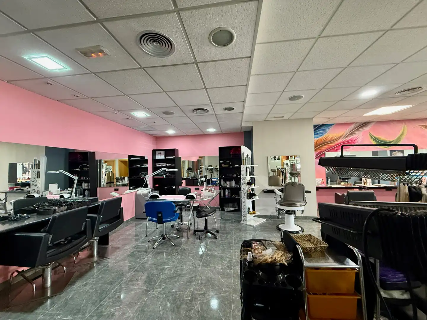 Local en venta en Terrassa con Aire acondicionado, Calefacción y Internet