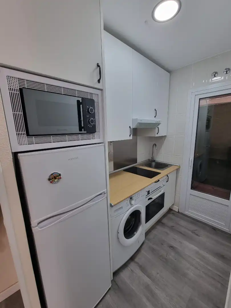 Cuina de Apartament en venda en Ciudad Real amb Aire condicionat i Moblat
