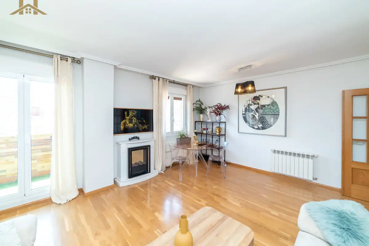 Sala d'estar de Pis en venda en Pozuelo de Alarcón amb Aire condicionat, Calefacció i Terrassa