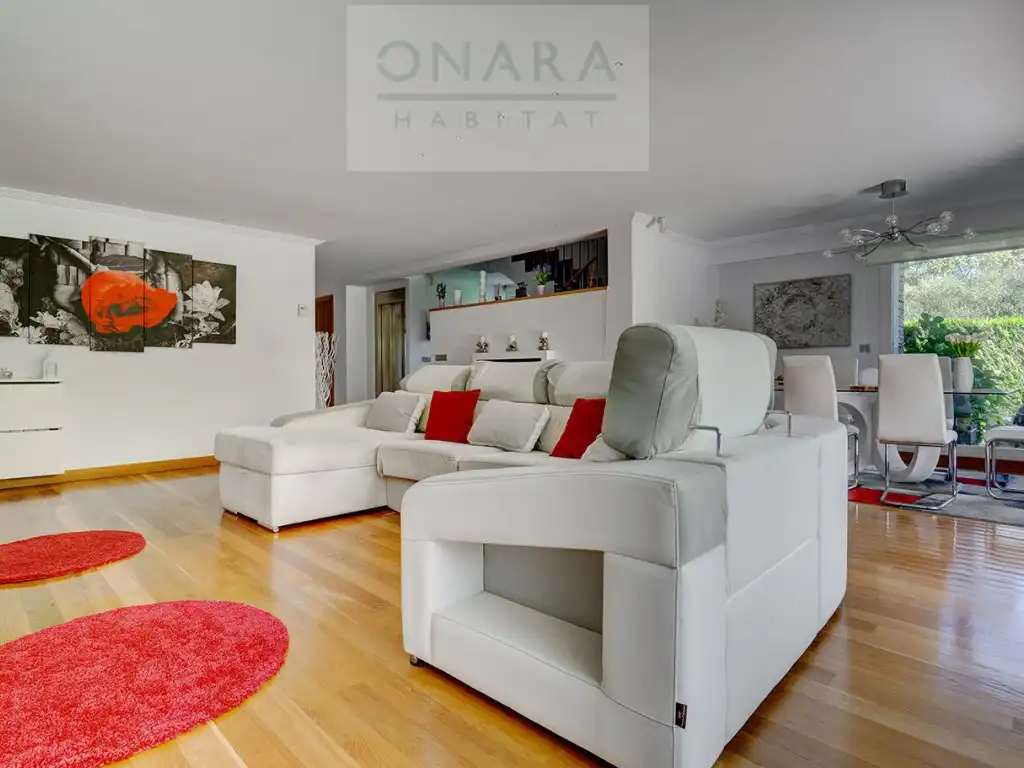 Sala de estar de Casa adosada en venta en Hondarribia con Jardín privado y Piscina comunitaria
