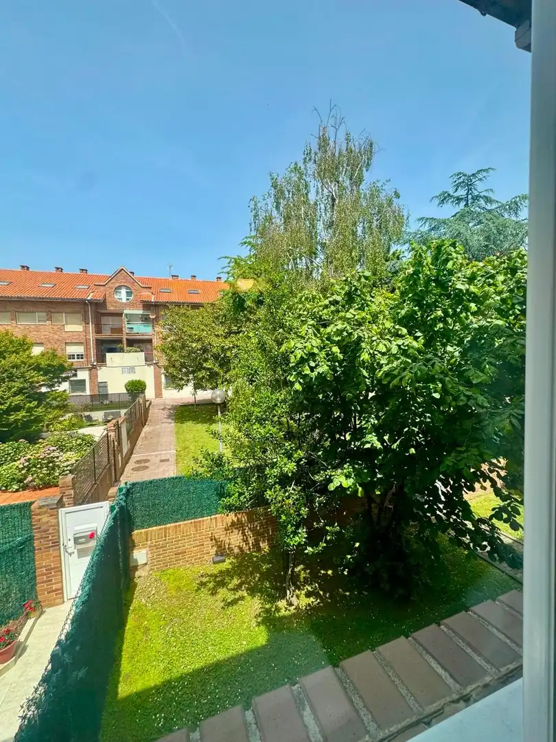 Casa aparellada amb piscina en venda a Bezana - Prezanes, imagen 49