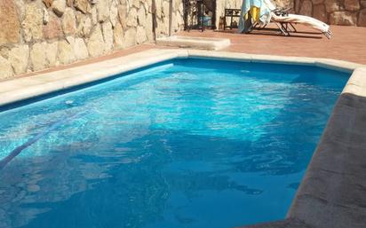 Schwimmbecken von Einfamilien-Reihenhaus zum verkauf in Villamantilla mit Klimaanlage und Schwimmbad