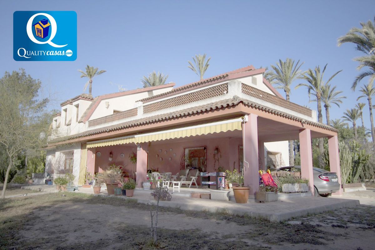 Vista exterior de Casa o xalet en venda en Elche / Elx amb Aire condicionat i Terrassa
