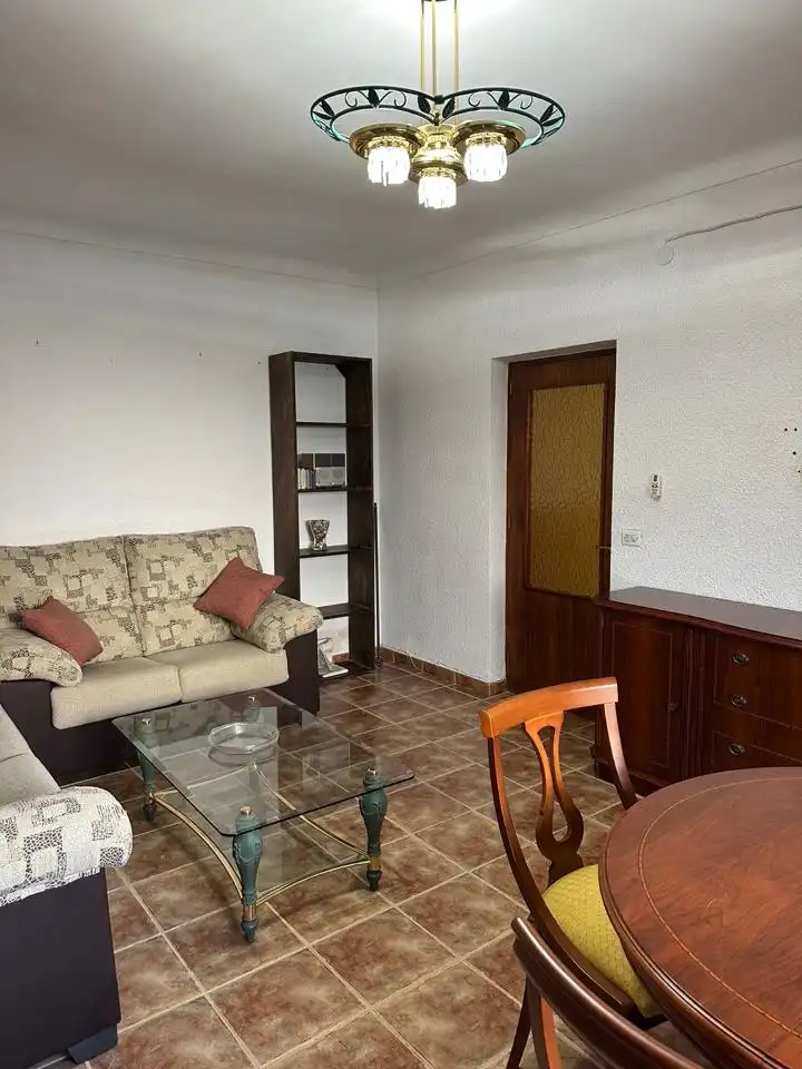 Sala d'estar de Casa o xalet en venda en Cuevas del Campo amb Aire condicionat, Jardí privat i Traster