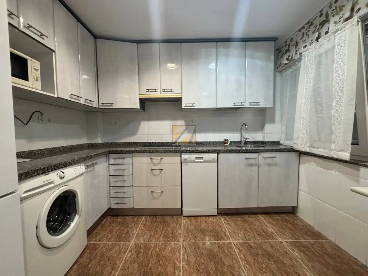 Kitchen of Flat for sale in Milán - Pumarín - Teatinos