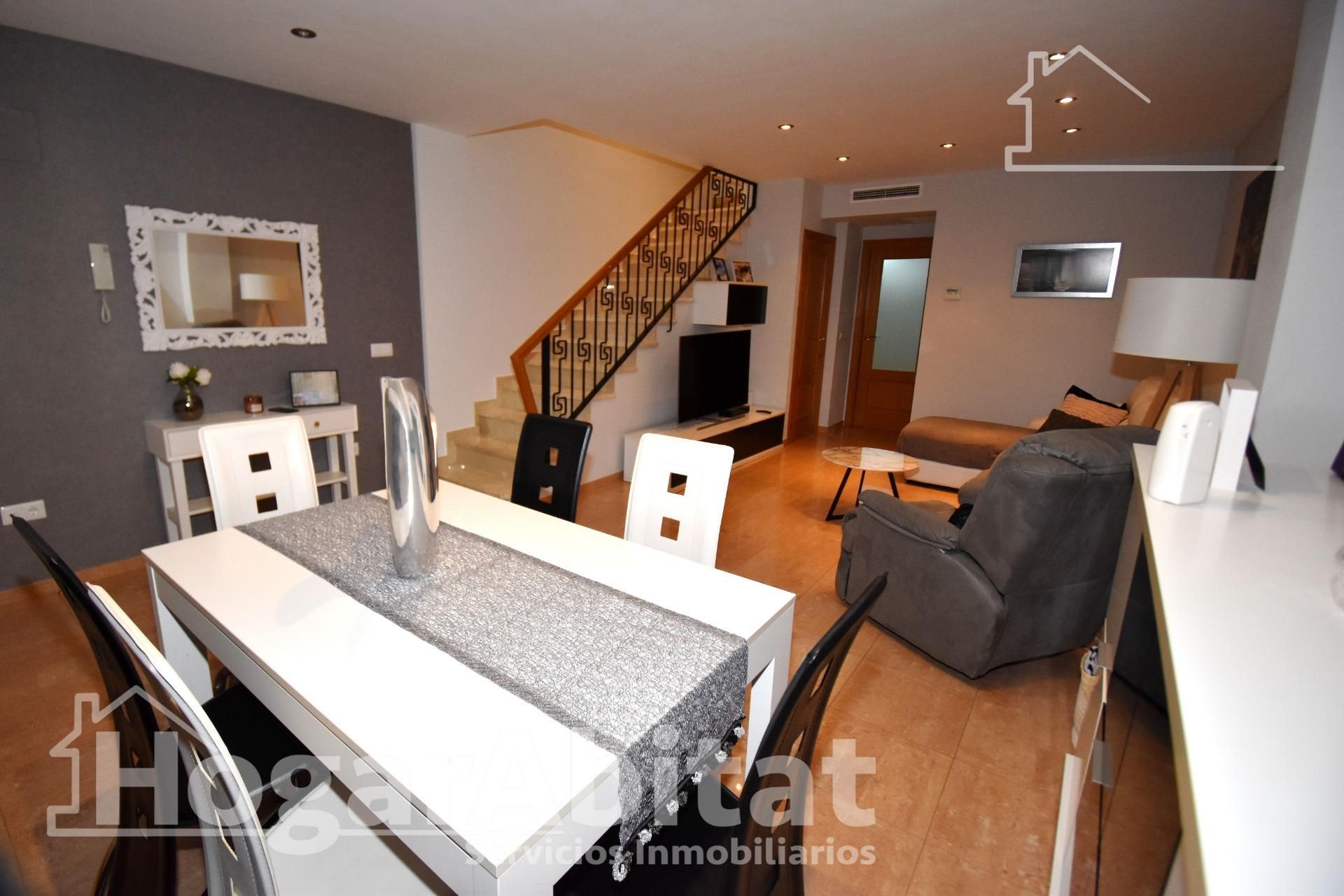 Sala de estar de Casa adosada en venta en Onda con Aire acondicionado, Terraza y Trastero