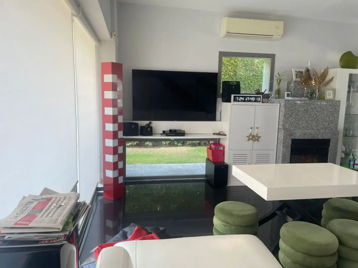 Living room of Houses for sale in Villamayor  with Air Conditioner, Heating and Private garden