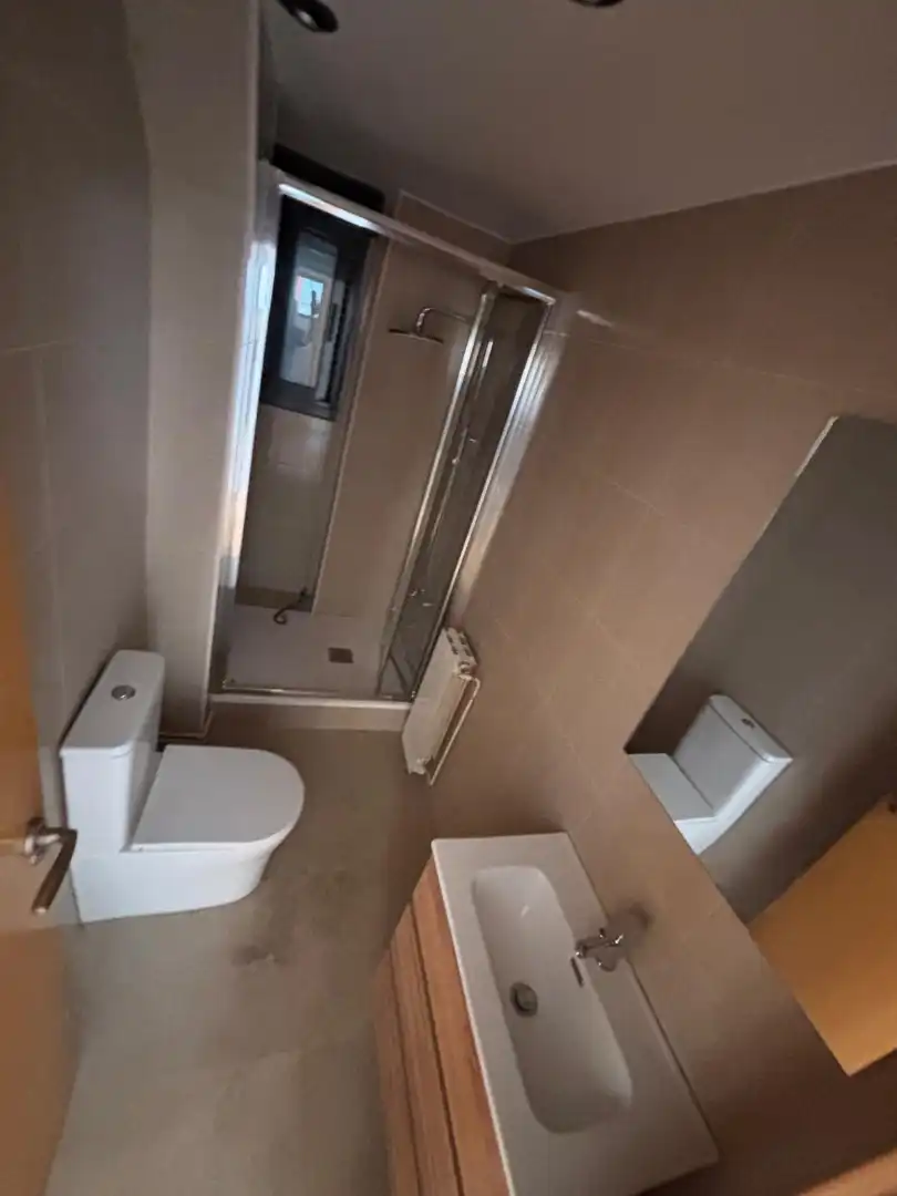 Bathroom of Flat for sale in Zaragoza  with Heating, Private garden and Parquet flooring