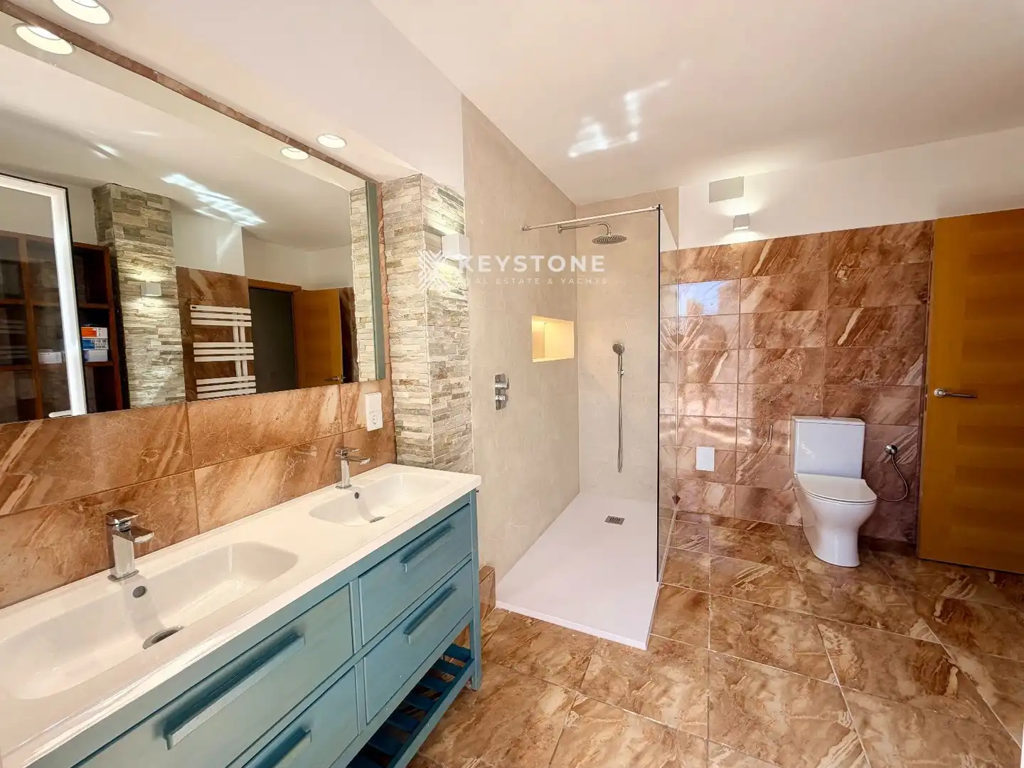 Badezimmer von Dachboden zur Miete in  Palma de Mallorca mit Klimaanlage und Terrasse