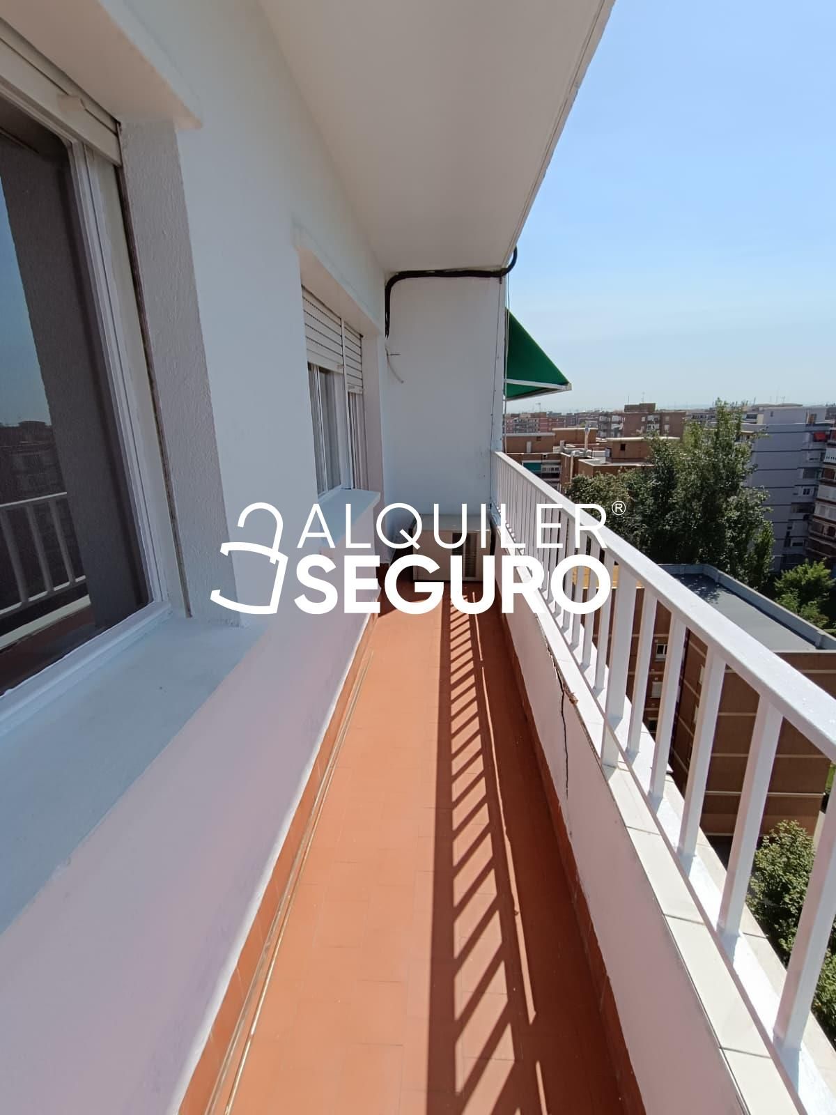Exterior view of Flat to rent in  Madrid Capital  with Air Conditioner, Heating and Terrace