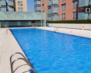Swimming pool of Flat to rent in  Madrid Capital  with Air Conditioner, Heating and Furnished
