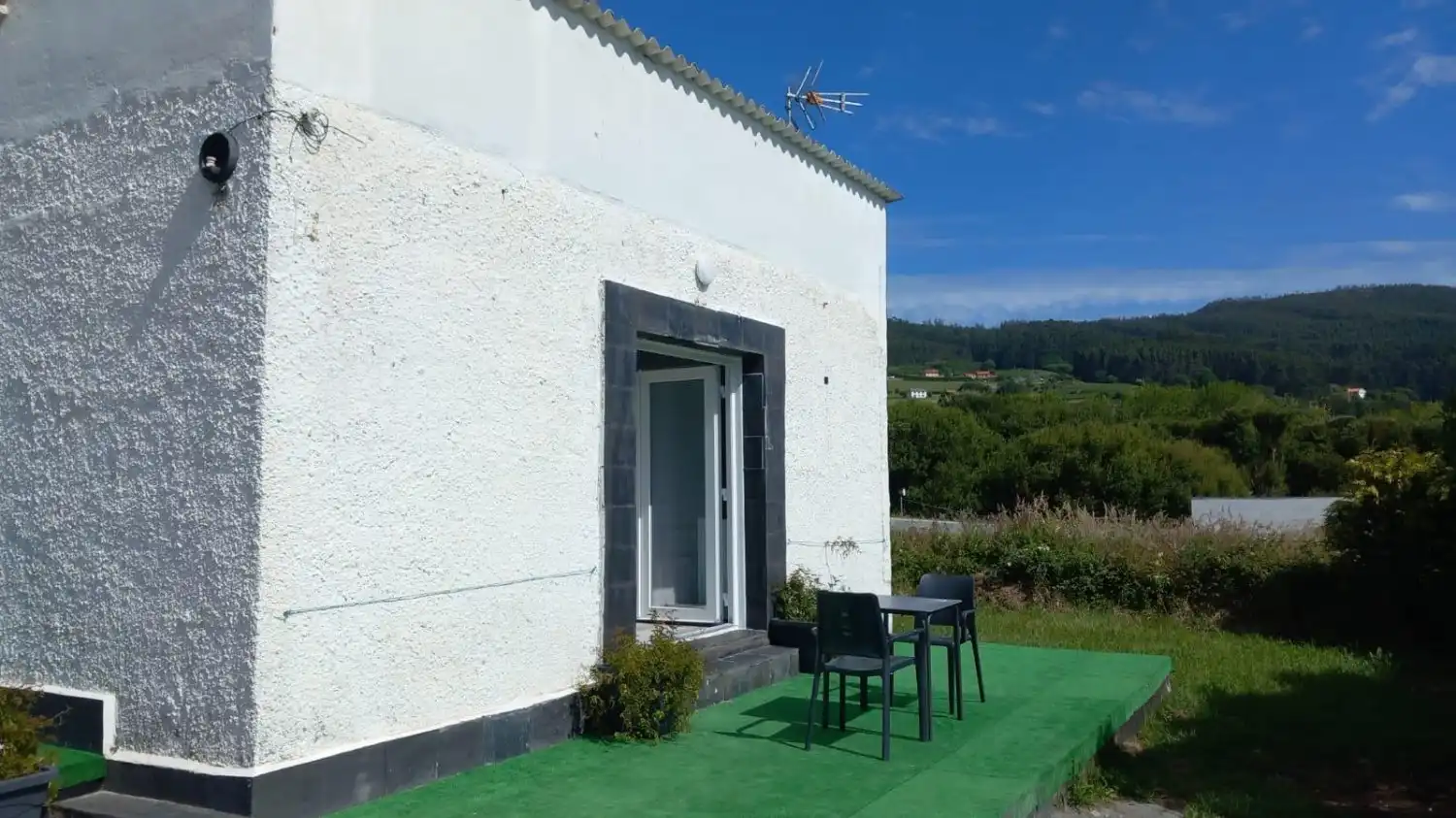Vista exterior de Finca rústica en venda en Valdoviño amb Terrassa i Internet