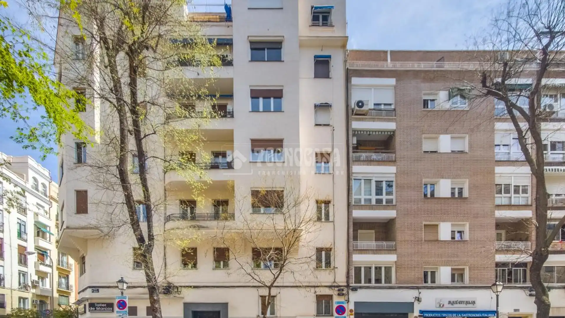 Exterior view of Flat for sale in  Madrid Capital  with Air Conditioner and Heating