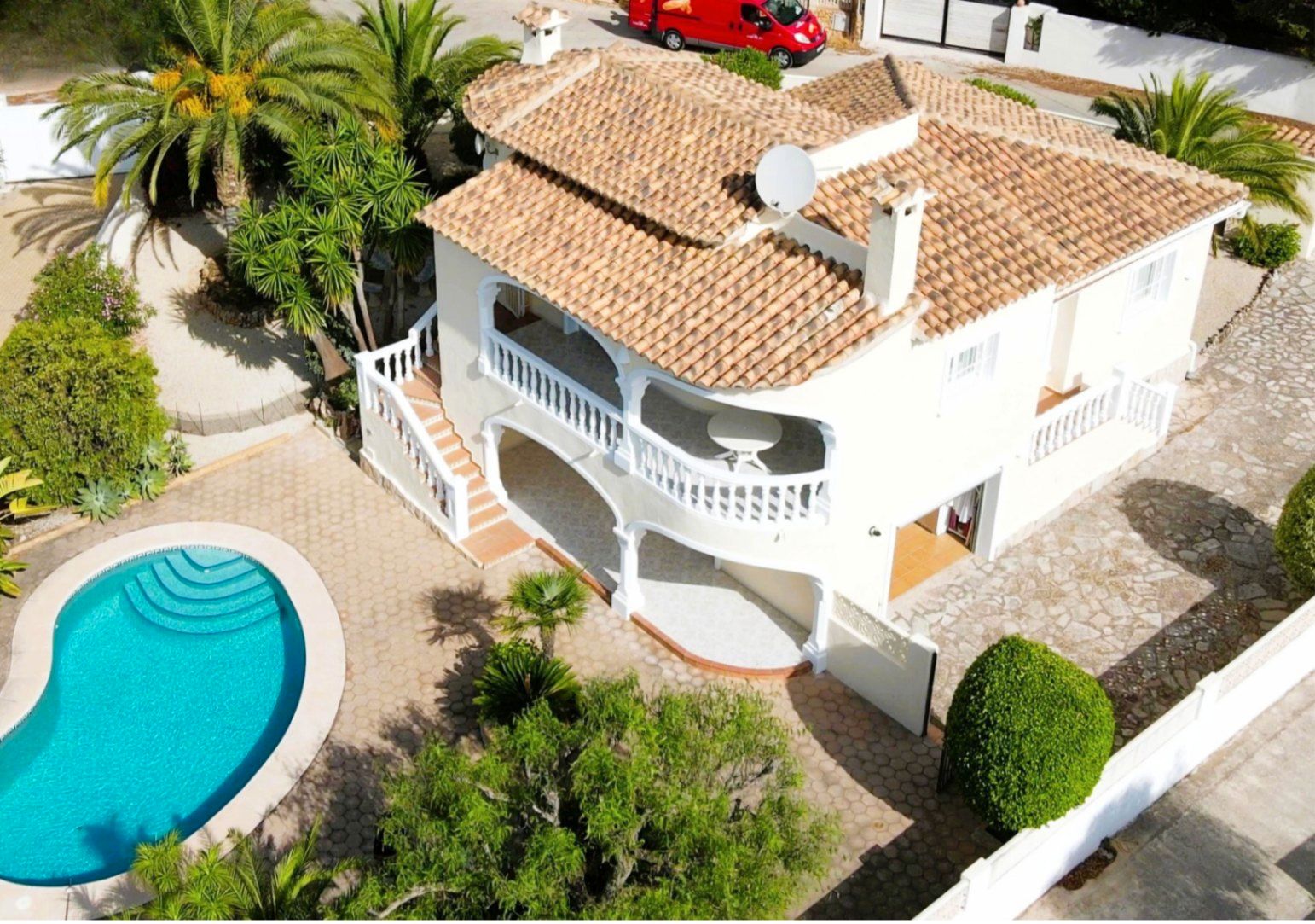 Vista exterior de Casa o xalet en venda en Calpe / Calp amb Calefacció, Terrassa i Traster