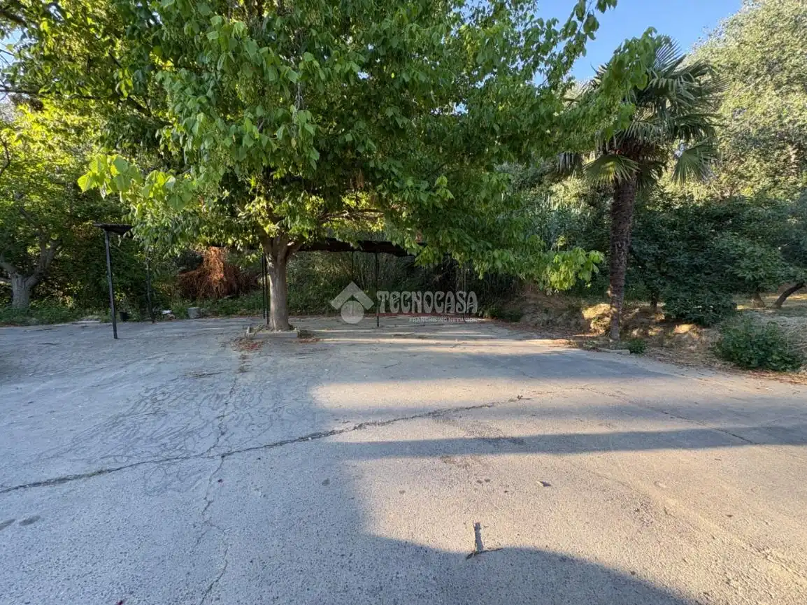 Finca rústica en venda en Jaén amb Traster i Piscina
