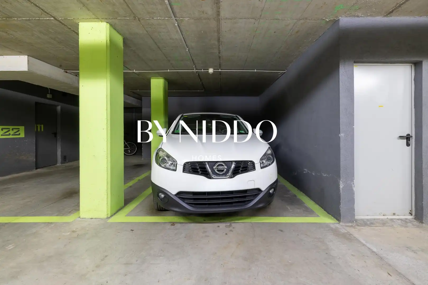 Parking of Flat for sale in Sant Cugat del Vallès  with Air Conditioner, Heating and Private garden