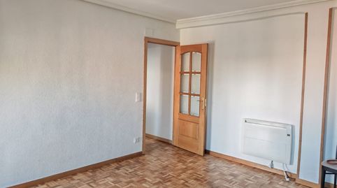 Photo 3 of Flat for rent in Cmo de Valderribas, Numancia, Madrid Capital