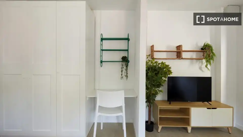 Dormitori de Apartament per a compartir en Barcelona amb Aire condicionat, Calefacció i Terrassa